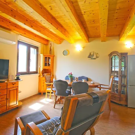 Σπίτι διακοπών Mit Privatpool Fuer 4 Personen Ca 45 Qm In Valtura, Istrien Suedkueste Von Istrien Valtura