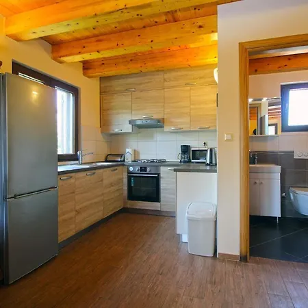 Mit Privatpool Fuer 4 Personen Ca 45 Qm In Valtura, Istrien Suedkueste Von Istrien Valtura